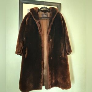 Vintage Faux Fur Coat Brown Midi Length Macy’s NY Old Money Petite Friendly